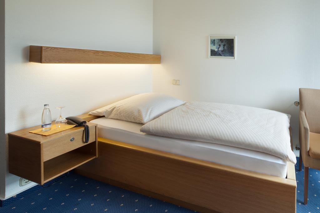Hotel Amedieck Borchen Habitación foto